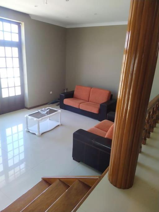 Vivenda Com Patio, No Coracao Do Mindelo Villa Exterior photo