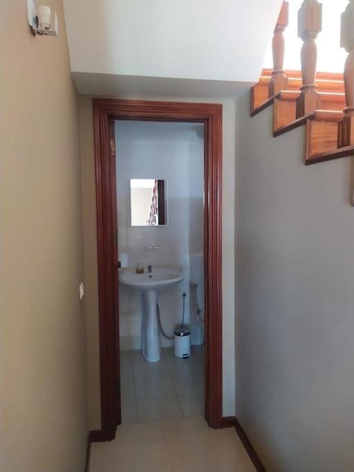 Vivenda Com Patio, No Coracao Do Mindelo Villa Exterior photo